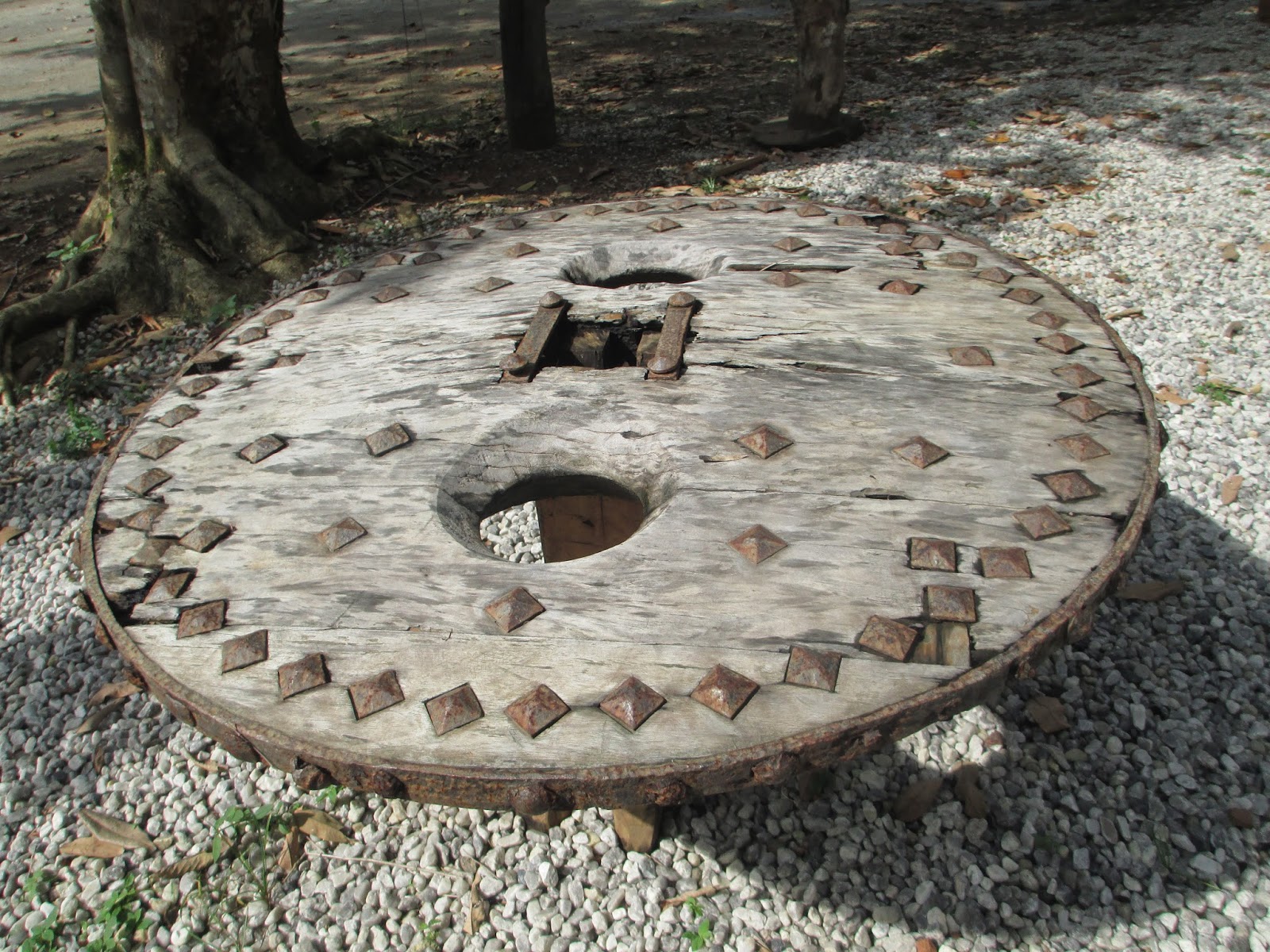 caminos por el mundo: Muebles tropicales, Ubatuba, Brasil