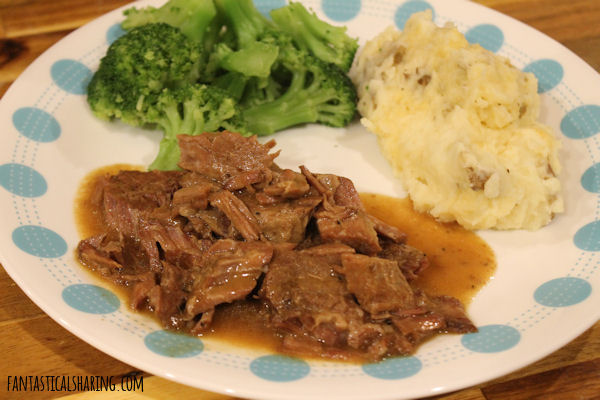 Southern Slow Steaks // This wonderful slow cooked meal is perfect on its own or served over mashed potatoes or pasta! #recipe #crockpot #beef #steak #southern