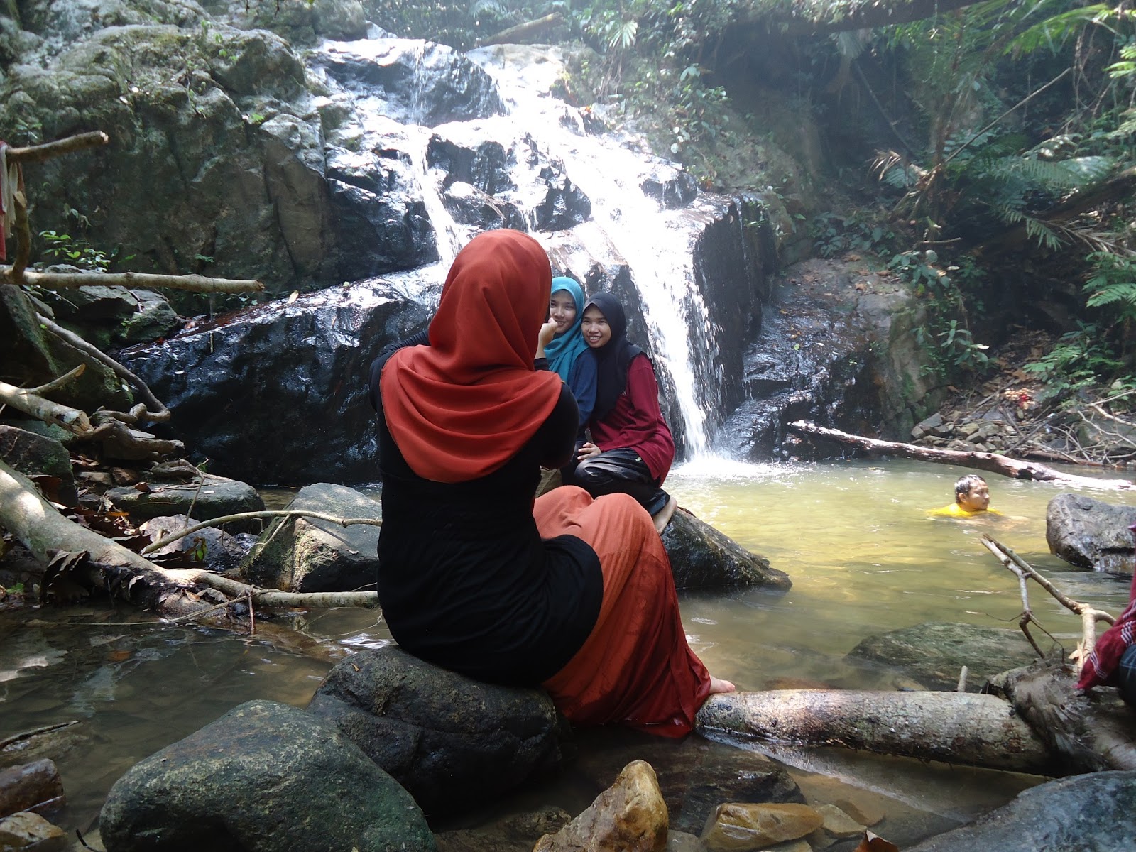 Air Terjun Gunung Pulai - penunggu senja: mandi kat air terjun gunung