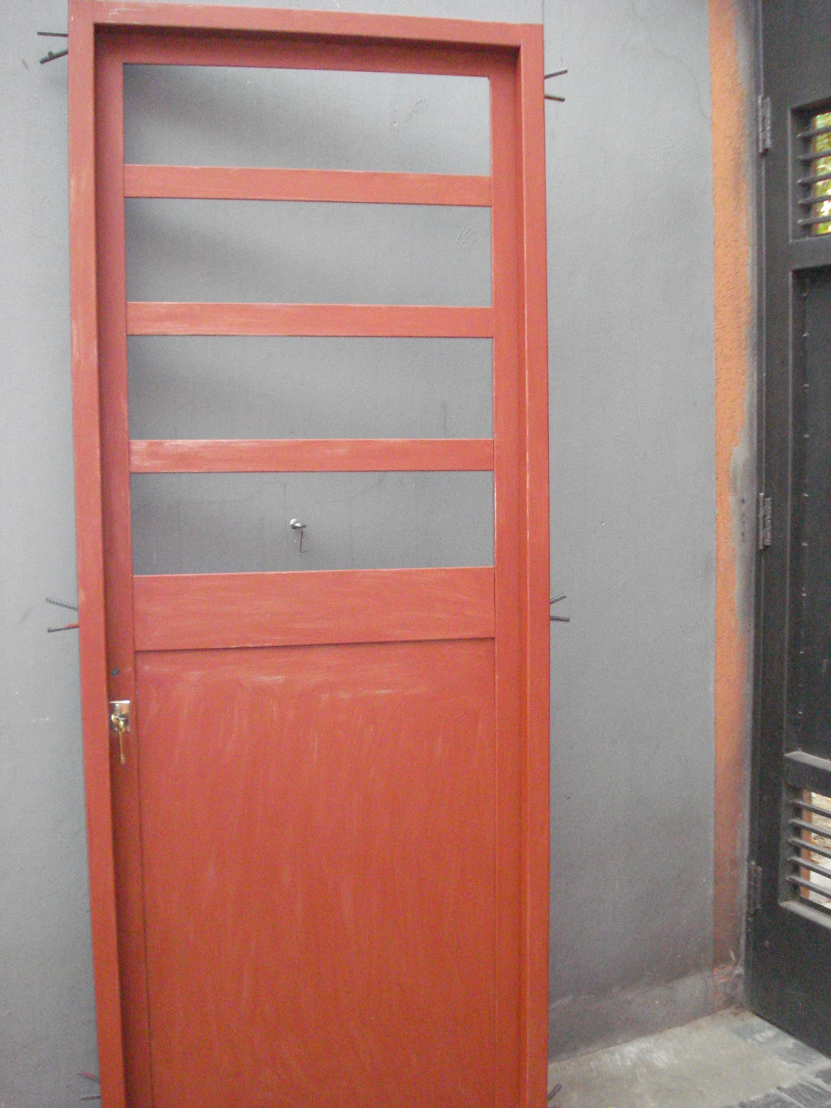 Herreria de obra lo de olea: puerta para patio,