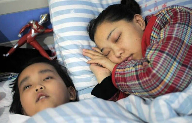 Hiniling Ng Batang Ito Na Hayaan Na Siyang Mamatay Para Maligtas Ang Kanyang Ina! Hiniling Ng Batang Ito Na Hayaan Na Siyang Mamatay Para Maligtas Ang Kanyang Ina!