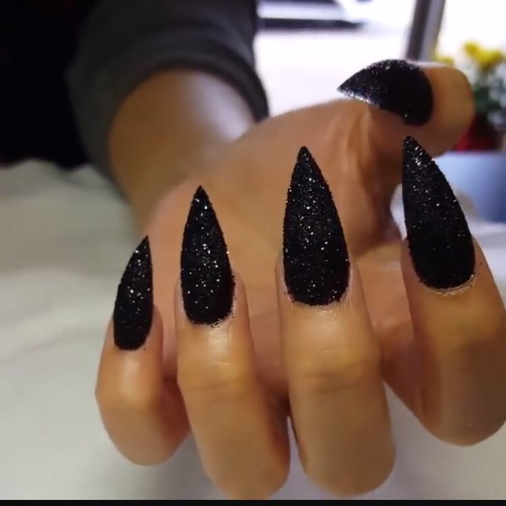 Stiletto nails is here!