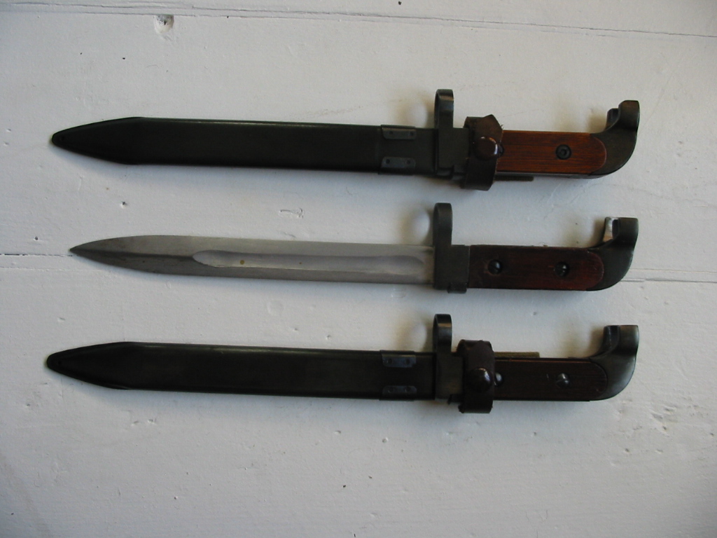 The Chinese AK-47 Blog: Chinese AK-47 Bayonets, Type 1, and Type II