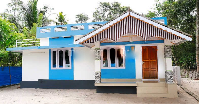 10 Lakhs Budget 2 Bedroom Kerala Home In 700 Sqft With Free Plan - Kerala  Home Planners