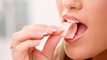 Problemas que causa el masticar chicle