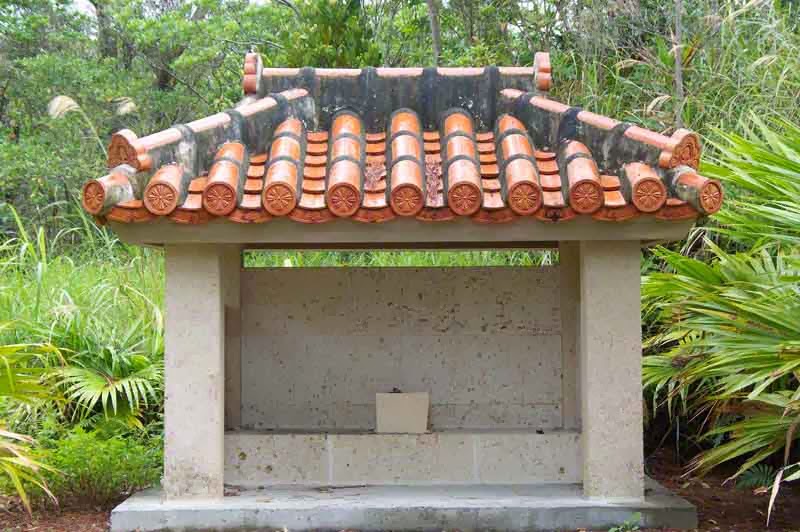 shrine, sacred site, orange-tiled structure