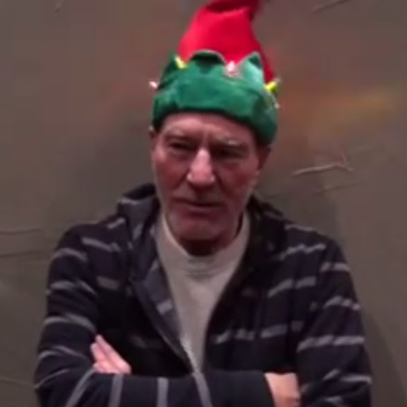 Video: 名優パトリック・スチュワートが74歳にして味わったサイテーのクリスマス気分 ! !