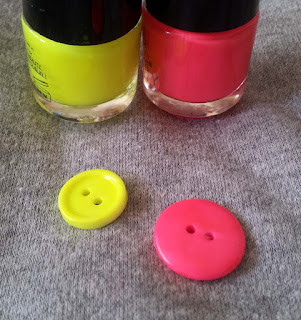 button makeover trick, colour your buttons, neon buttons, hot pink button, acid yellow button