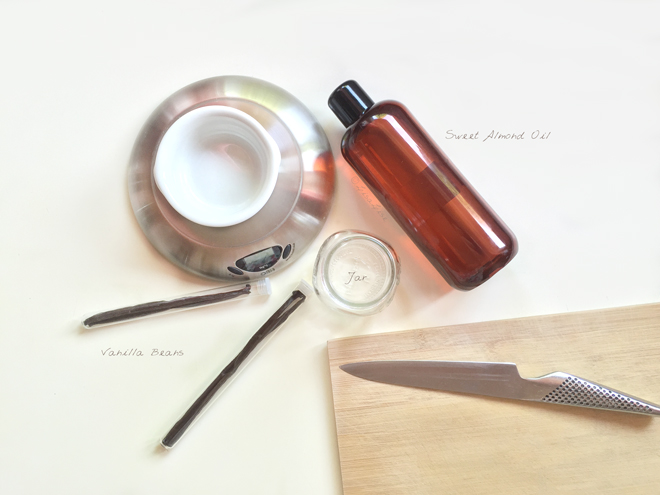 Vanilla Essential Oil vs Vanilla Oil: How To Make Your Own for Less
