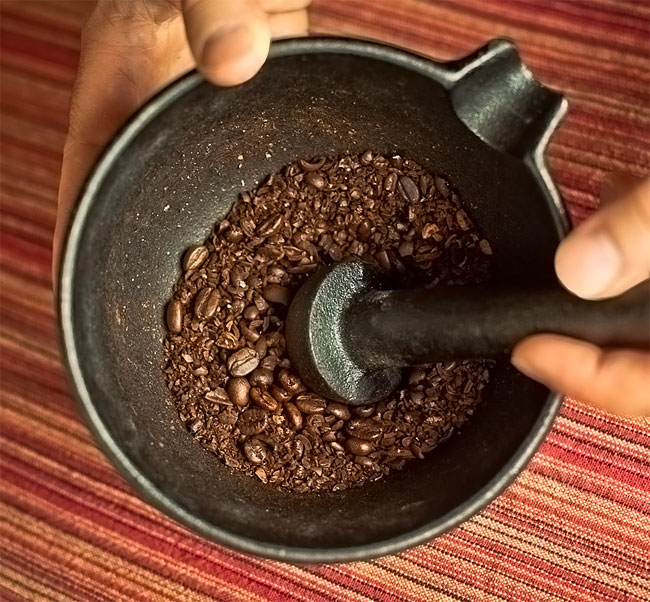 Kahve nedir ne demektir? Anlamı Laf Sözlük