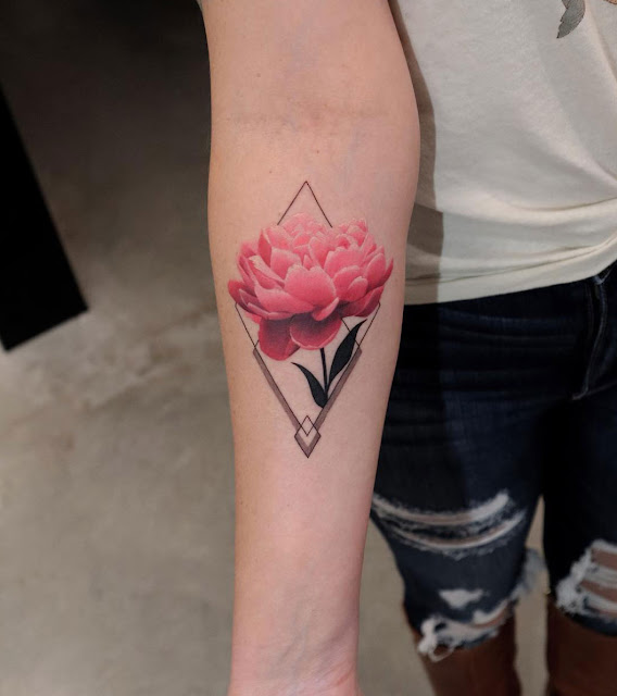 Tatuagens femininas de flores Tatuagens femininas de flores