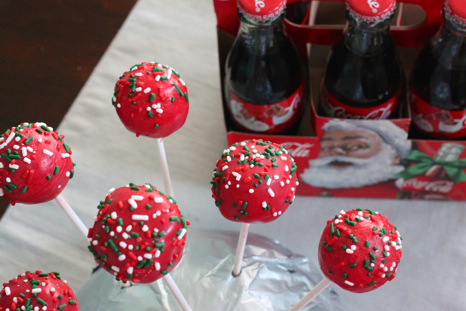 borrowed heaven Holiday Sips & Snacks CocaCola Cake Pops