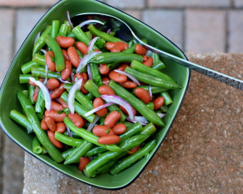 Fresh Three-Bean Salad 'lightened up' ♥ AVeggieVenture.com