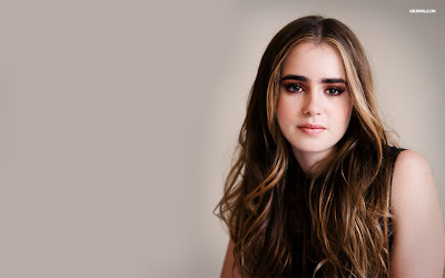 Lily Collins 4k Ultra HD Wallpaper