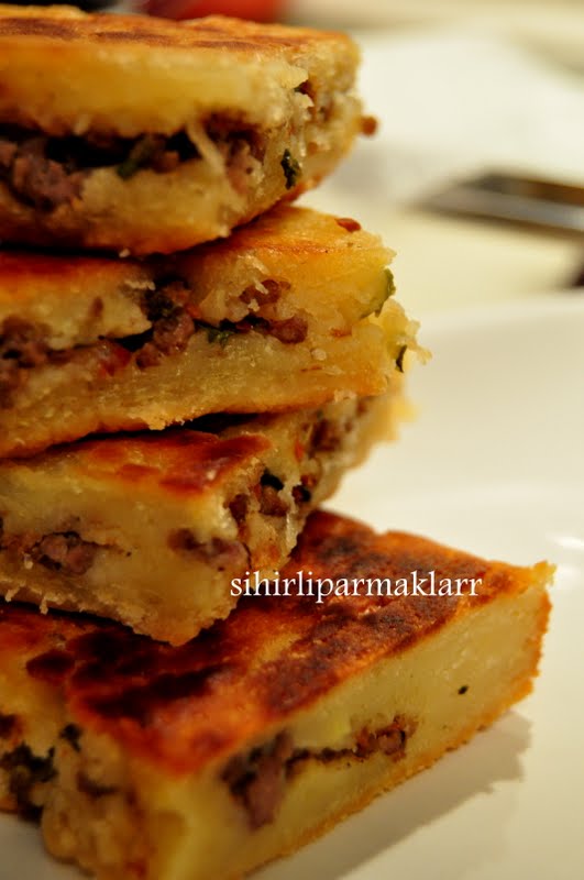 Deli Börek Tarifi Deli Börek Tarifi