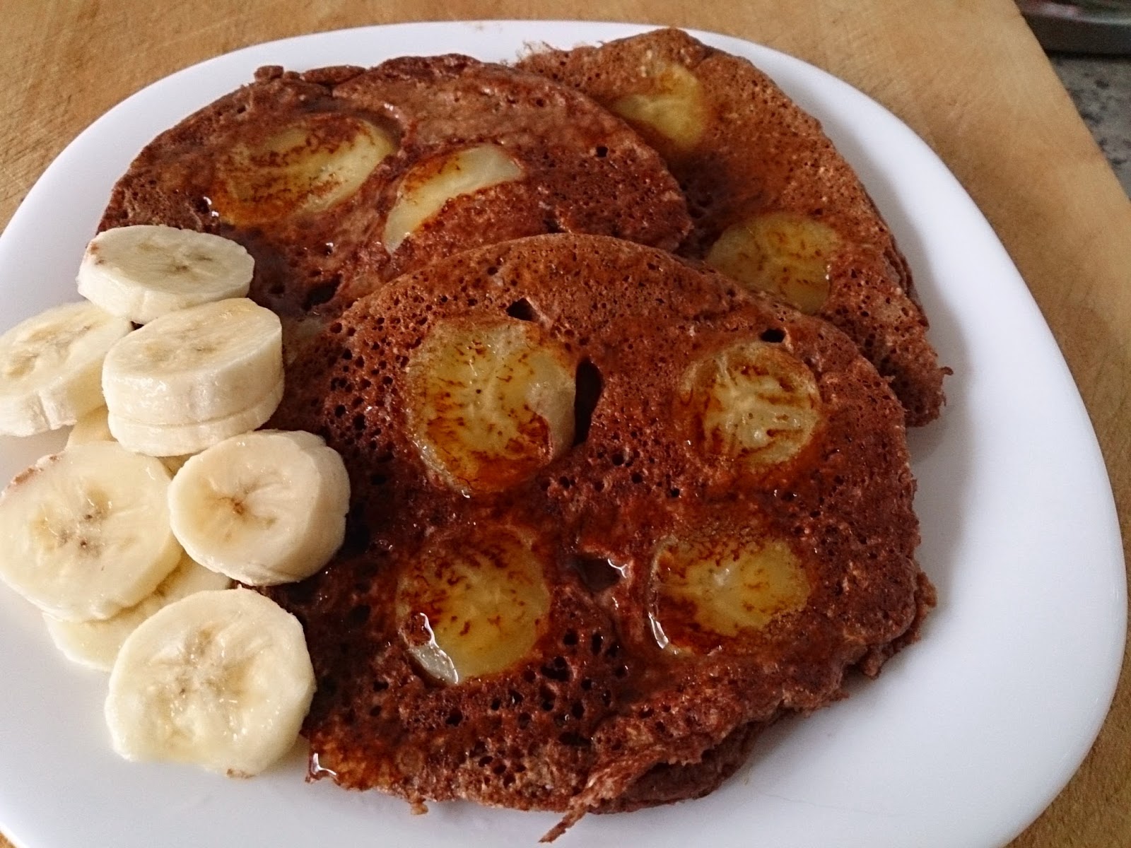 Suzanne's Kitchen : Chocolate peanut butter banana oatmeal pancakes
