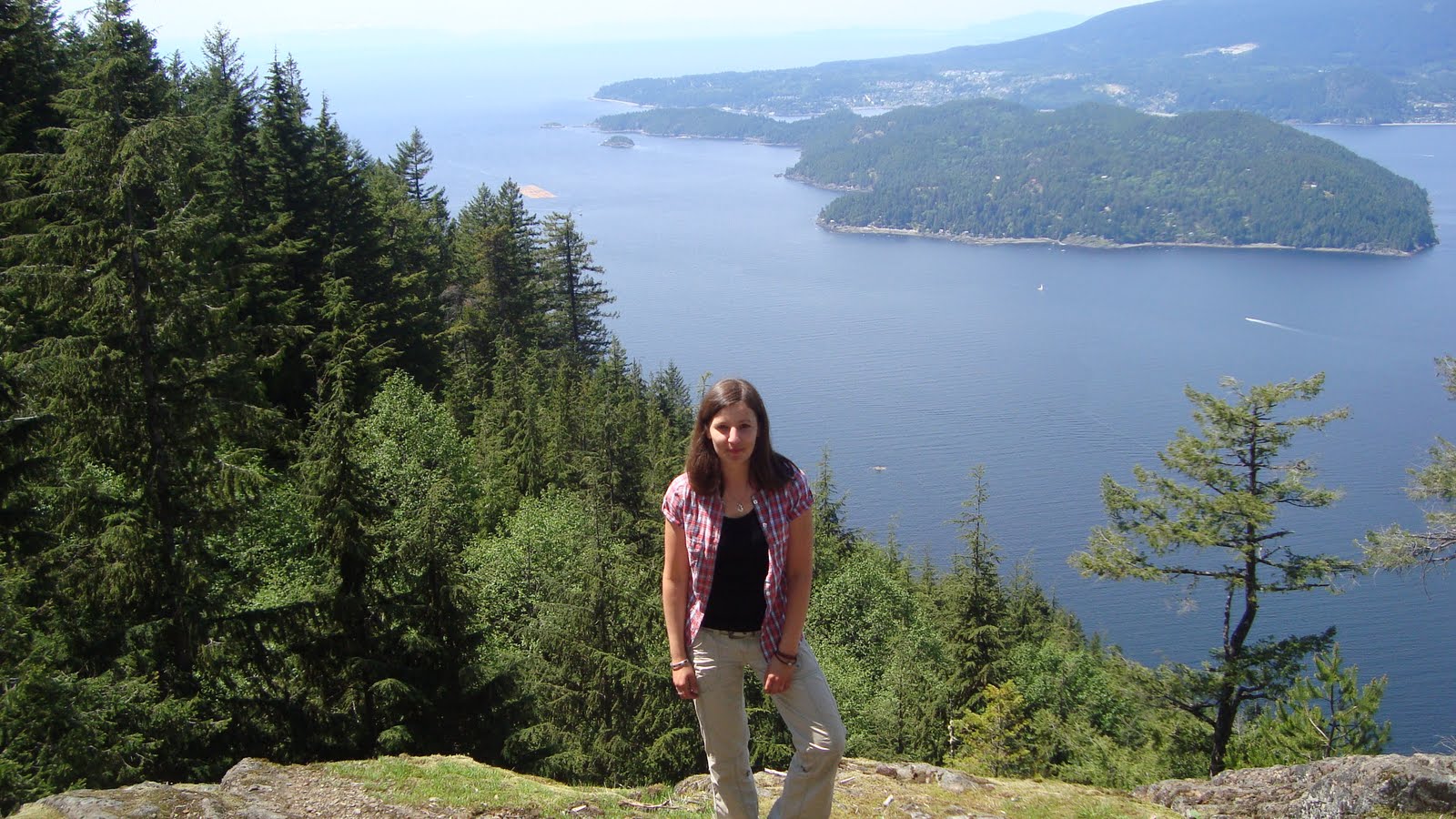 Nadine goes to Canada 