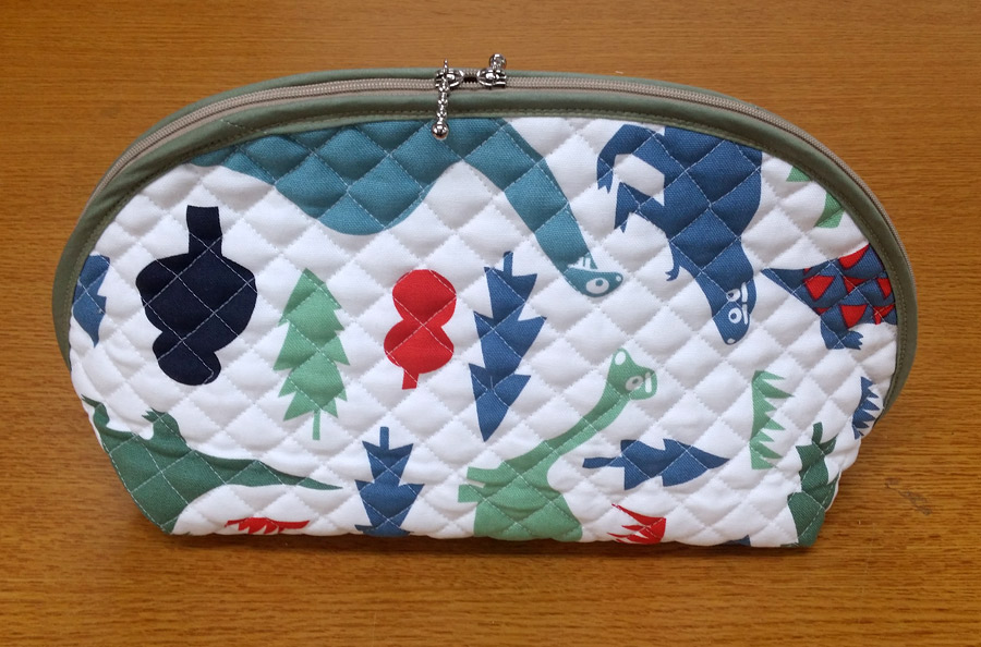 How to Sew a Makeup Bag DIY Tutorial Ideas!