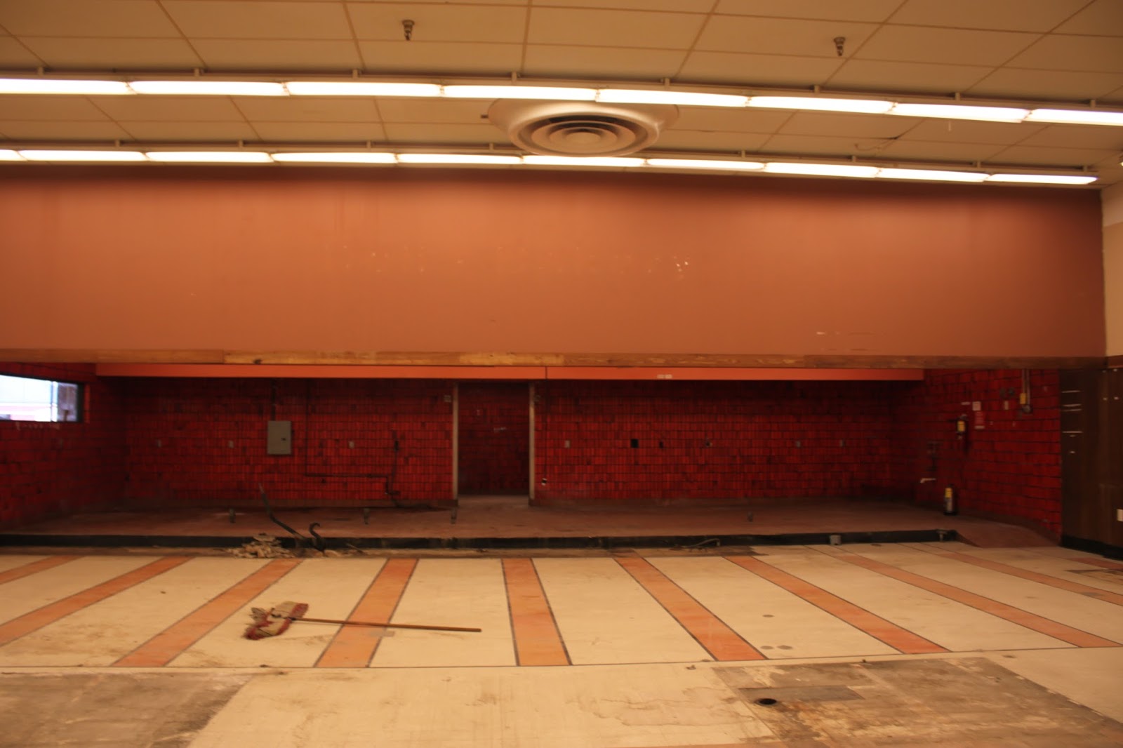 Grocery Lore Abandoned Winn Dixie! Enterprise, AL