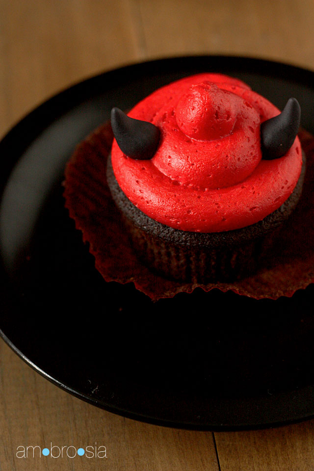 Angel Food And Devil S Food Cake Recipe Angel Food And Devil S Food Cake Recipe