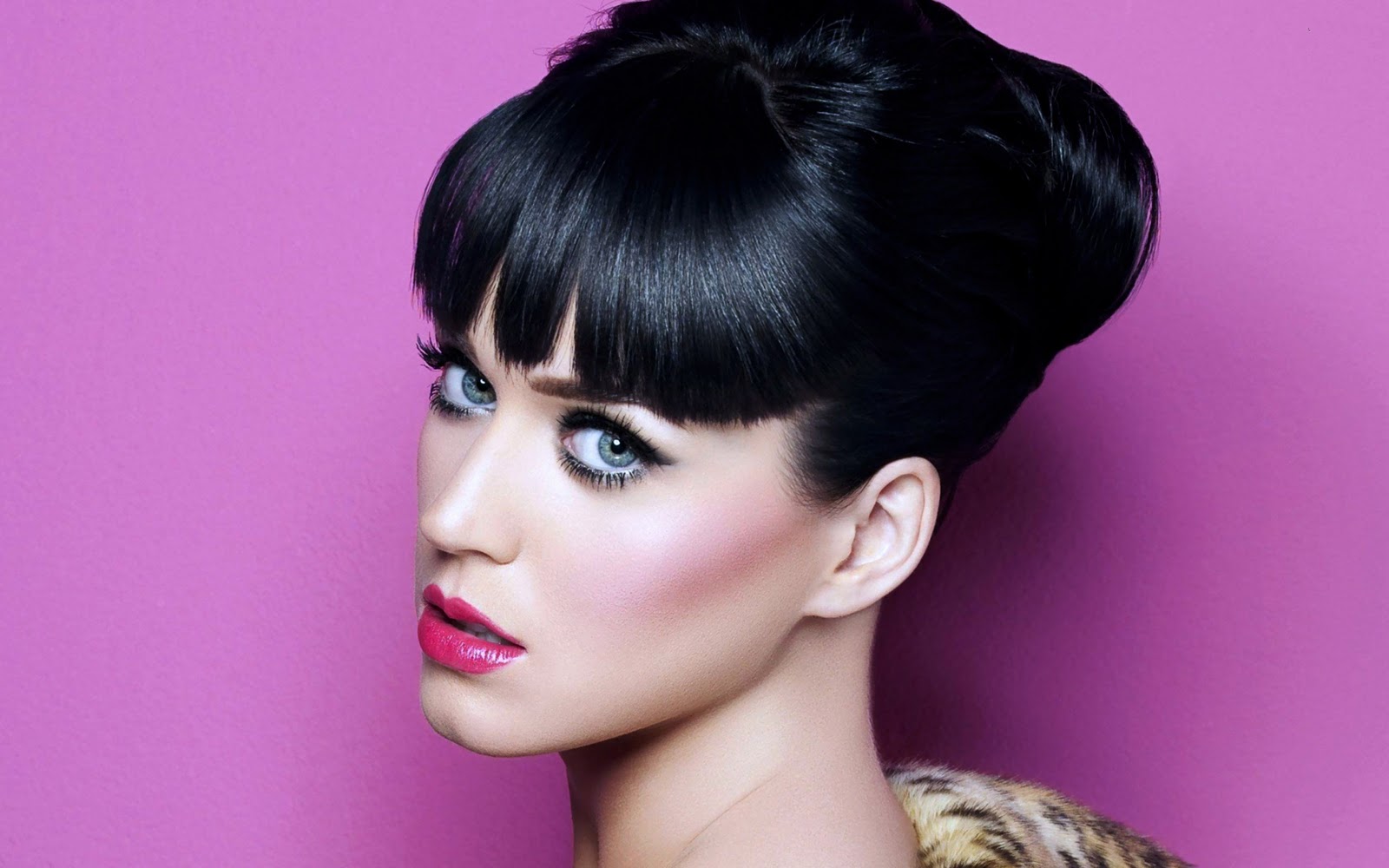 http://2.bp.blogspot.com/-qsI6QrWdNLw/T0j__wbdp0I/AAAAAAAAD1Y/JSPJTufxCSs/s1600/Gorgeous+Katy+Perry+singer+Wallpaper.jpg