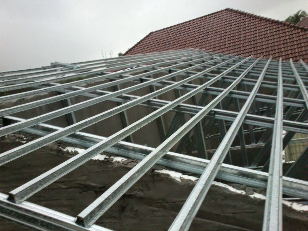 Renovation dan Ubahsuai Rumah  Kekuda Besi Rangka  Atap  LIGHT WEIGHT 