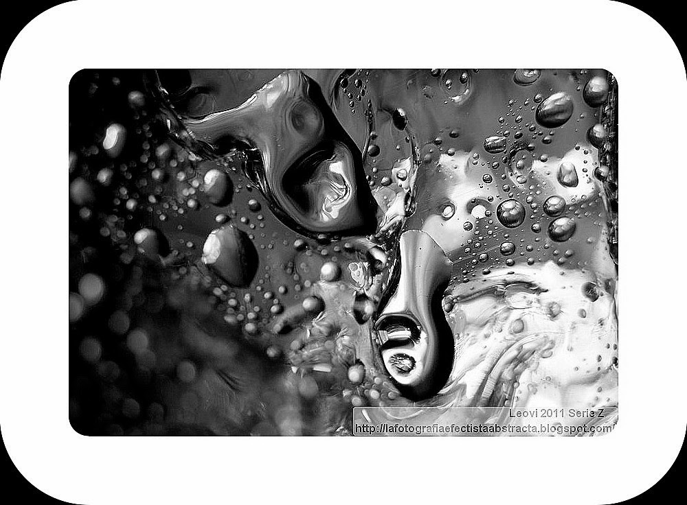 Foto Abstracta 3125 El mar de mis ojos se llena de lágrimas mudas - The sea of my eyes full of molts tears Foto Abstracta 3125 El mar de mis ojos se llena de lágrimas mudas - The sea of my eyes full of molts tears