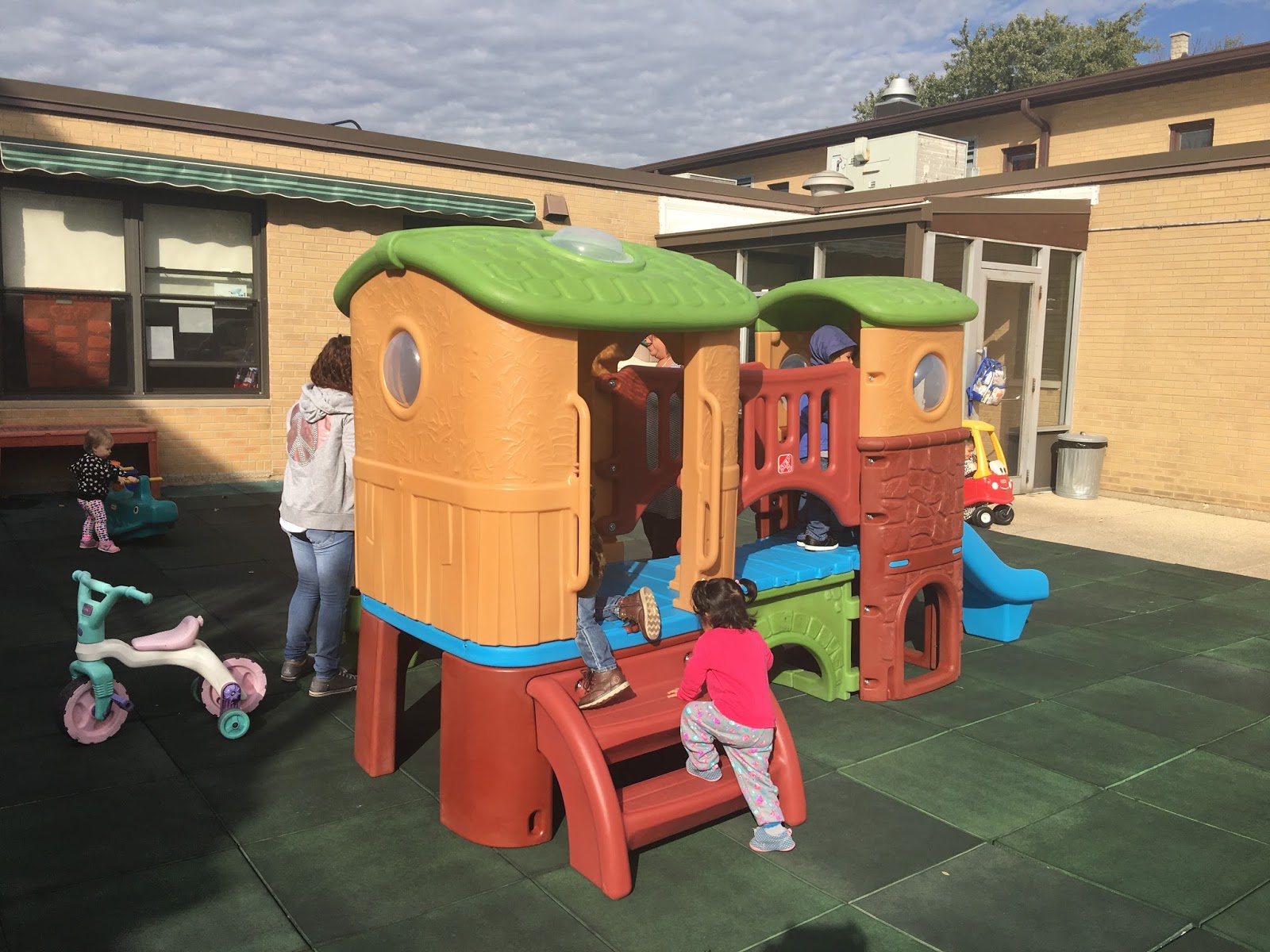 The Children's Center of CiceroBerwyn Teachers Raise Money for new