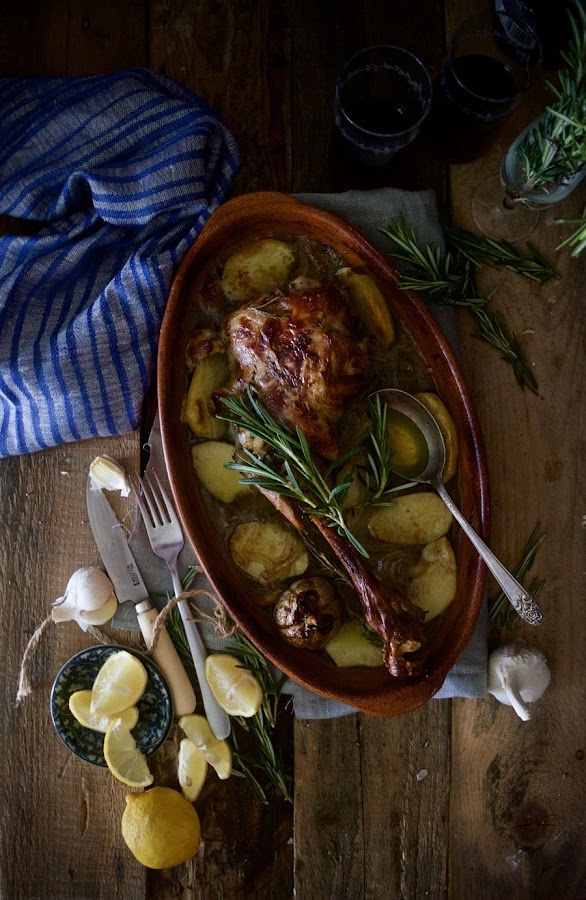 Cómo hacer pierna de cordero al horno
