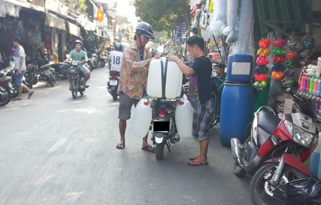 Cho 'tu than' ton tai hon 50 nam giua long Sai Gon - Anh 4