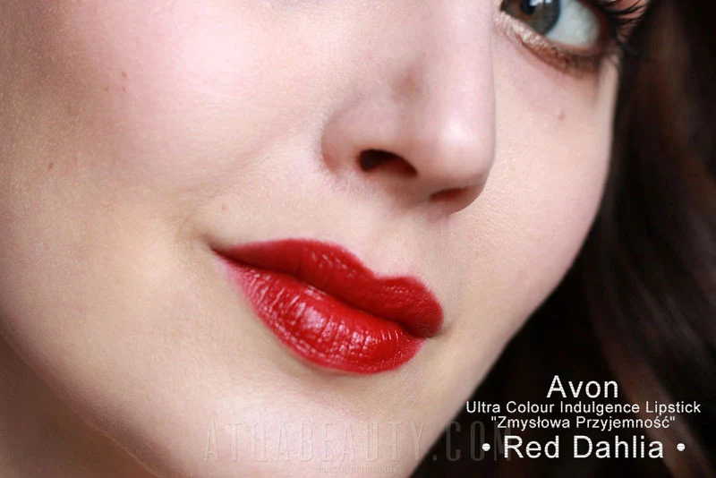 AVON • Ultra Colour Indulgence Lipstick "Zmysłowa Przyjemność" • Red Dahlia •