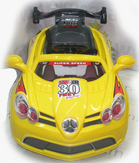MOBIL AKI KUNING JR36