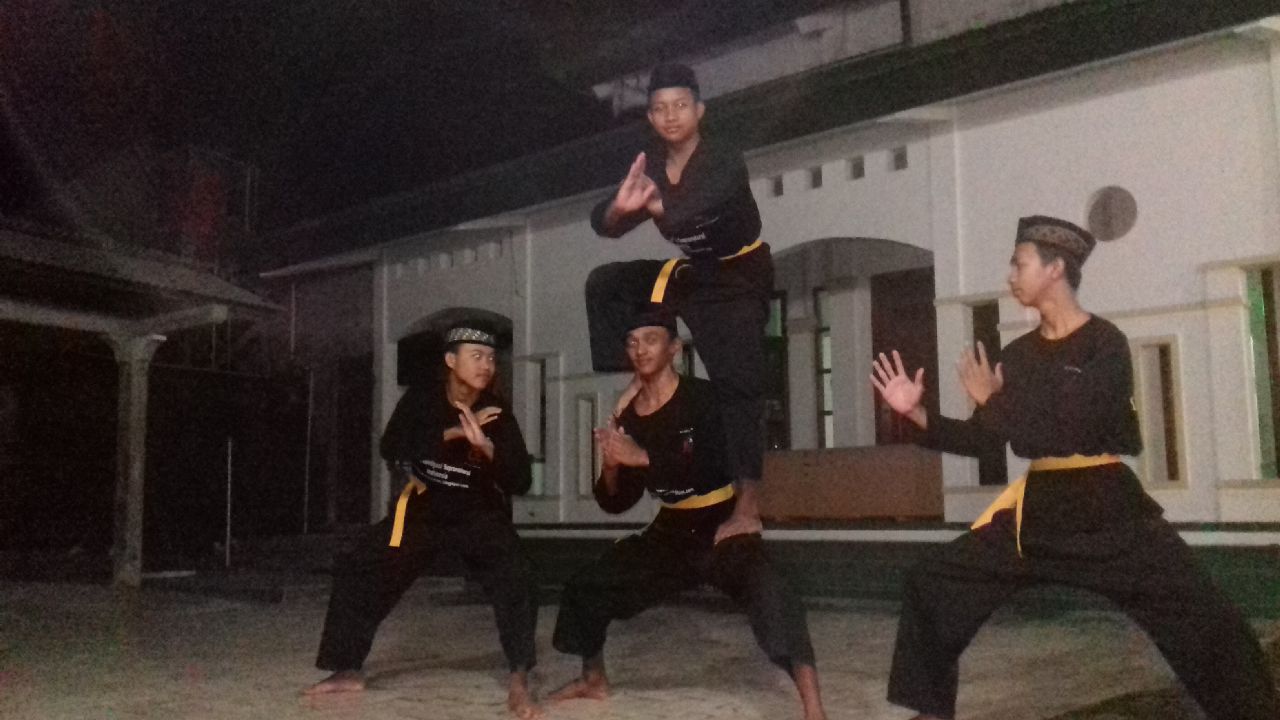 PADEPOKAN HIKMAH NUR ALAM SILAT KAROMAH ABDUL JABBAR