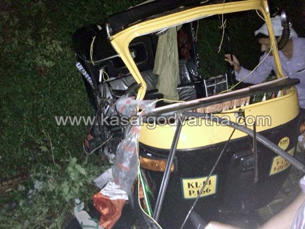 Kasaragod, Accident, Mogral Puthur, Car, Auto-rickshaw, Injured, Kerala, Rrain accident increases in National Highway