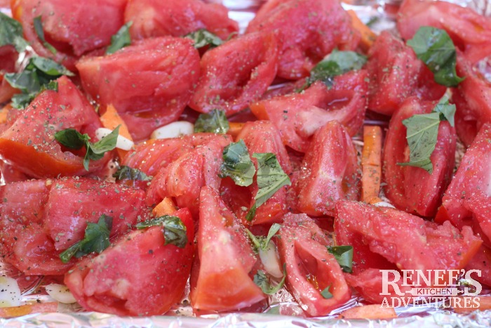 Oven-Roasted Tomato Basil Marinara Sauce | Renee's Kitchen Adventures #SundaySupper easy recipe for fresh tomatoes