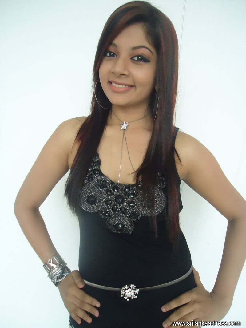 Photo shoot of Sri Lanka model Udari Kaushalya Only naked girls