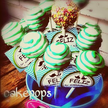 http://kidsychic.blogspot.com.es/2013/10/cake-pops-una-piruleta-que-animara-tus.html