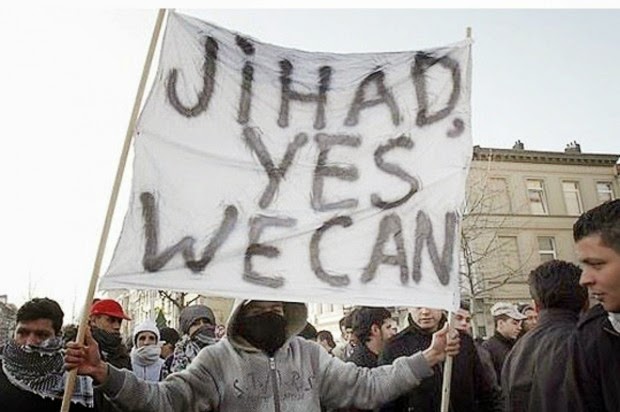 Πανηγυρίζουν οι ισλαμιστές για τις δολοφονίες στη Γαλλία