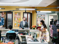 Garret Dillahunt and Mindy Kaling in The Mindy Project Season 6 (2)