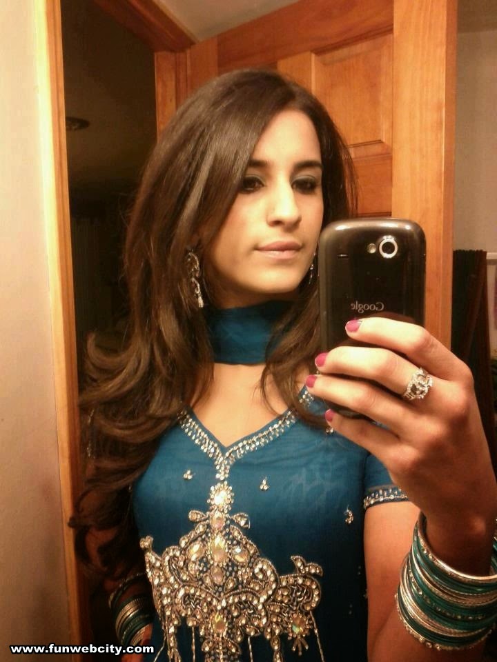 21 Amateur Real Teen Girl Selfshot Gallery www.cutegirls9.blogspot.com 21 Amateur Real Teen Girl Selfshot Gallery
