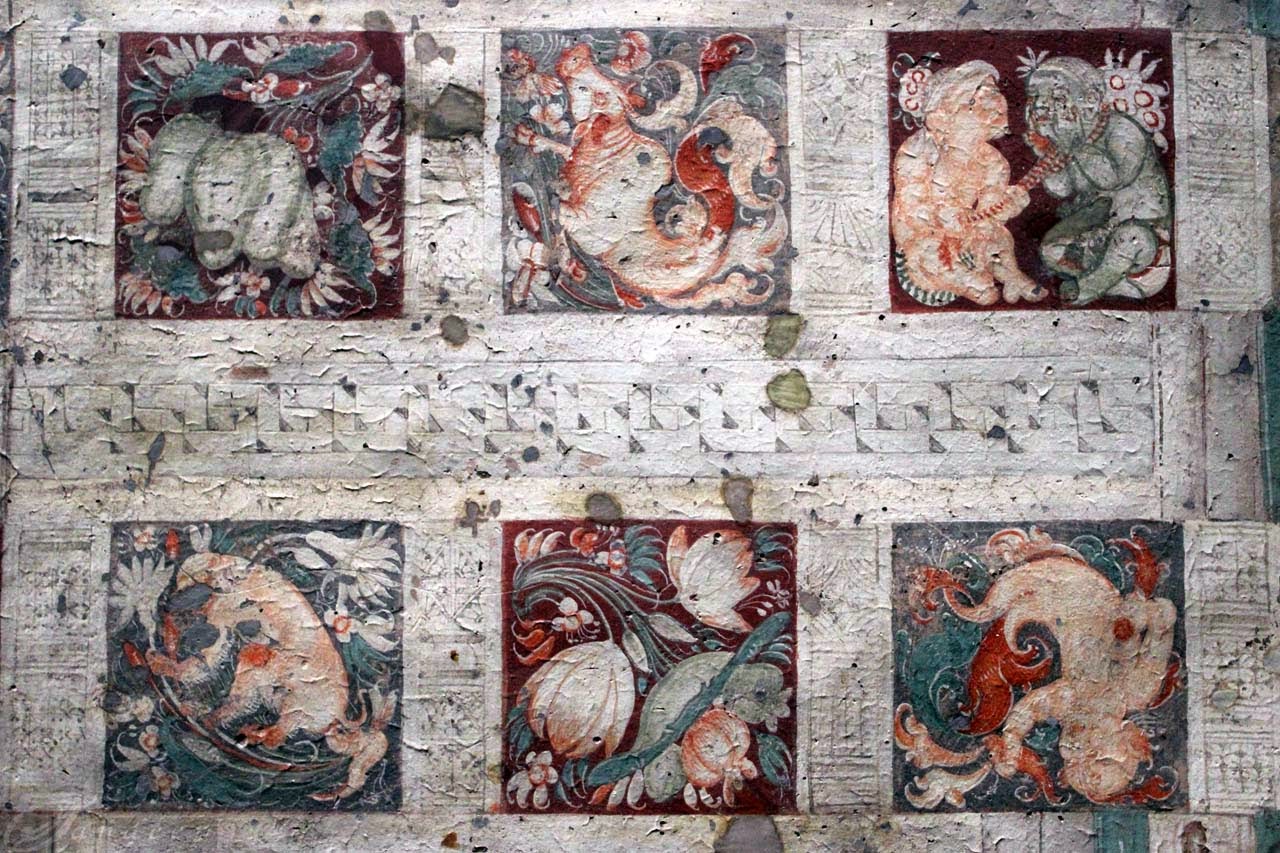 Interesting Paintings on the Ceiling