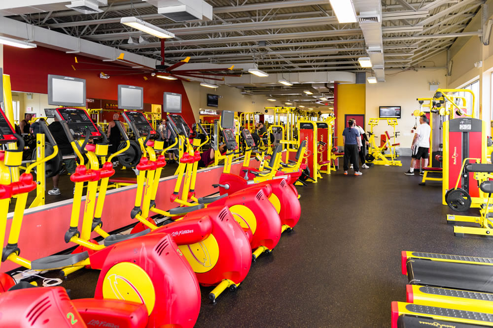 FREE Guest Pass to Retro Fitness Free Samples & Freebies