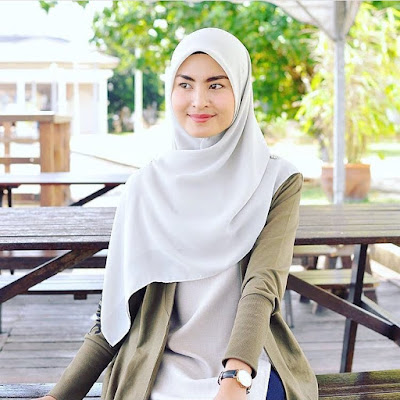 BIODATA WANY HASRITA PENYANYI LAGU MENAHAN RINDU ! Gambar wany hasrita cantik