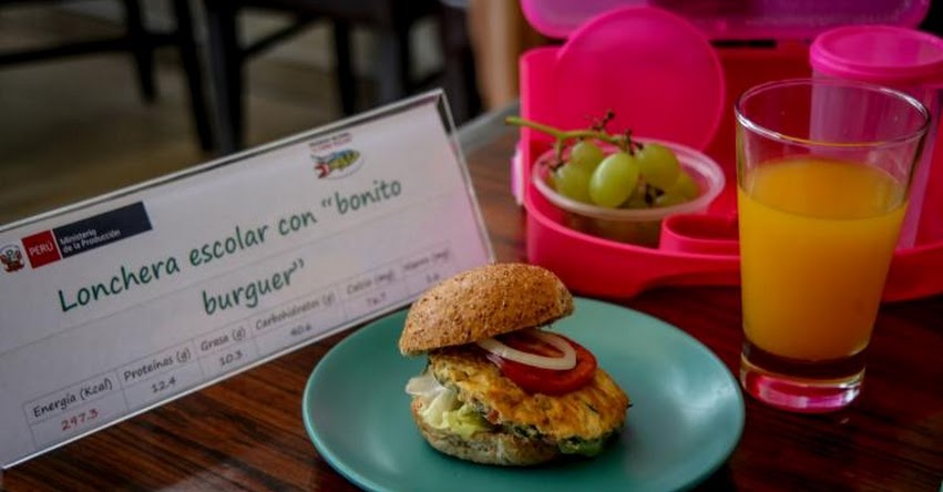 Niños que comen pescado son más inteligentes, recomiendan nutricionistas del Programa Nacional «A Comer Pescado» del Ministerio de la Producción Niños que comen pescado son más inteligentes, recomiendan nutricionistas del Programa Nacional «A Comer Pescado» del Ministerio de la Producción