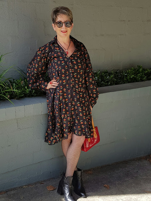 A PERFECT DRESS FOR A SUNNY AUTUMN DAY 