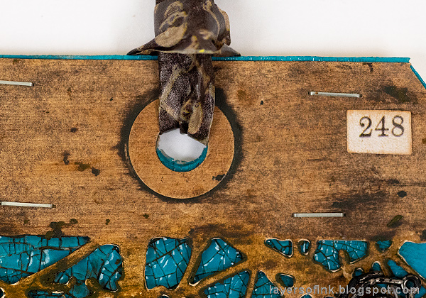 Layers of ink - Twigs and Owl Halloween Tag Tutorial by Anna-Karin Evaldsson