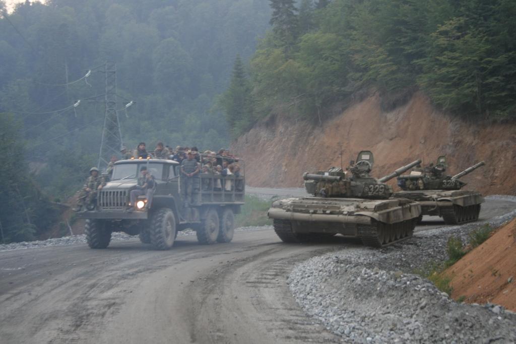 война в южной осетии 2008 цхинвал. война цхинвал грузия 2008. миротворцы в южной осетии 2008 цхинвал. миротворцы в южной осетии 2008. южная осетия 8 августа 2008.