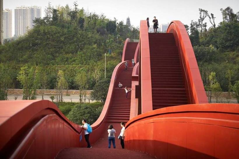 The Lucky Knot bridge was designed collaboratively by the Chinese and Dutch arms of NEXT Architects