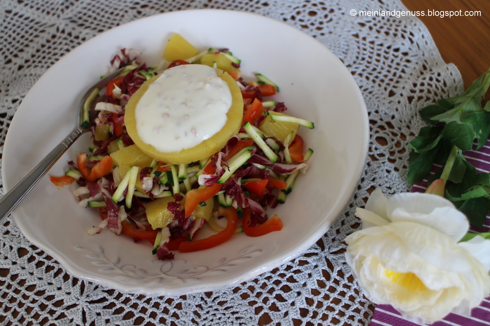 mein Land und Gartengenuss : Mediterraner Abendsalat mit Ananas