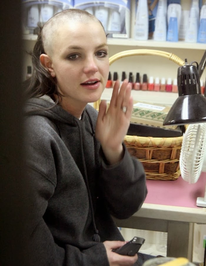 Media Updates: Britney spear Bald